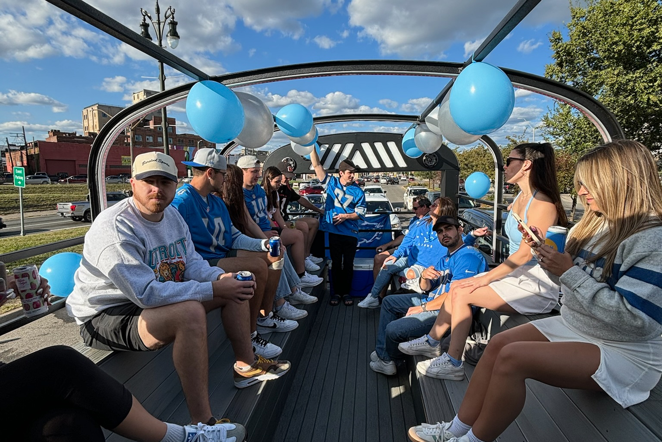 Group of friends enjoying a Detroit bar crawl